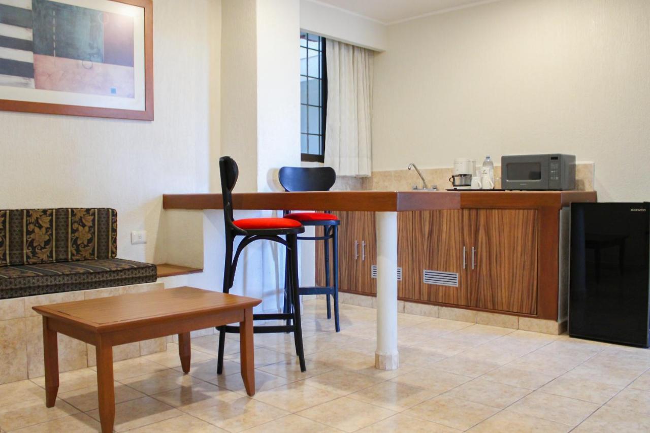 Hotel & Suites Real Del Lago Villahermosa Extérieur photo