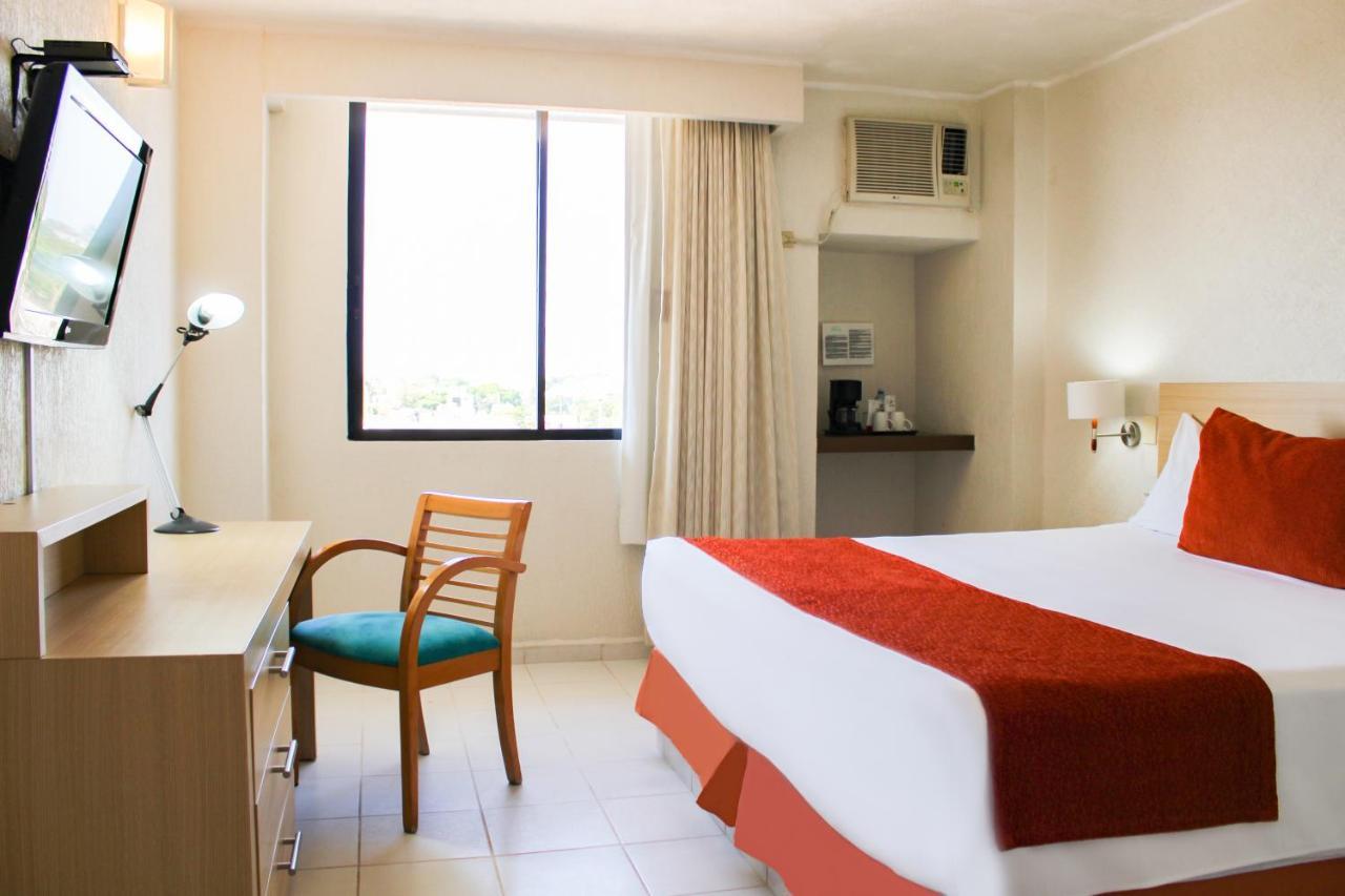 Hotel & Suites Real Del Lago Villahermosa Extérieur photo
