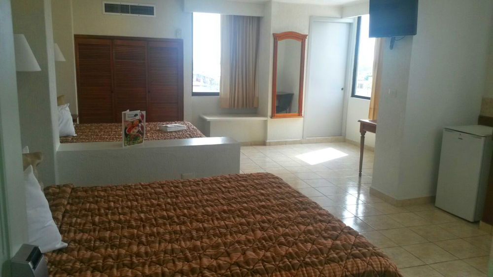 Hotel & Suites Real Del Lago Villahermosa Extérieur photo