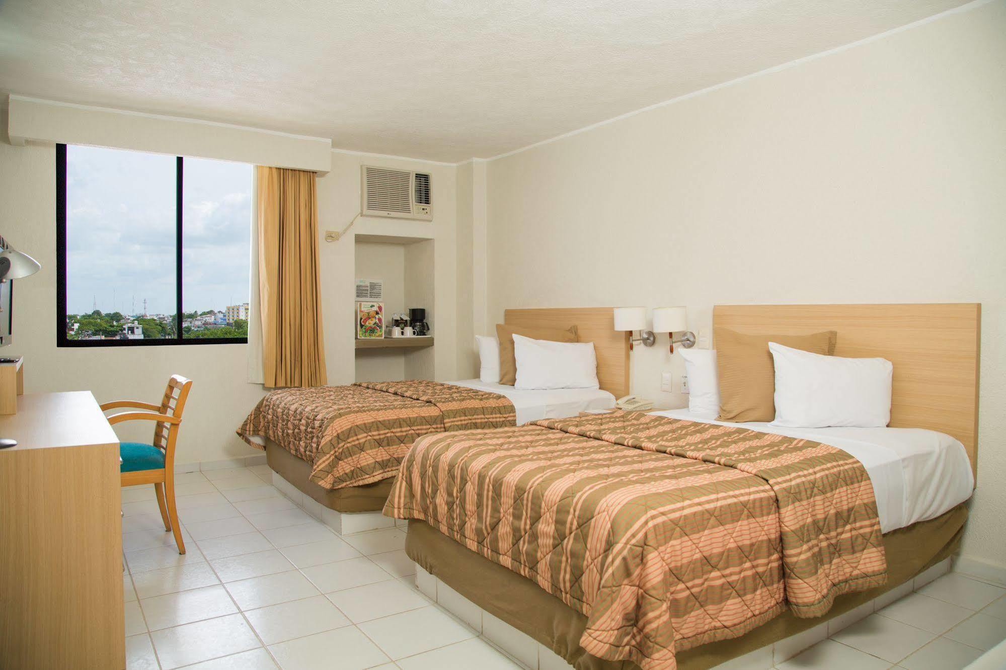 Hotel & Suites Real Del Lago Villahermosa Extérieur photo